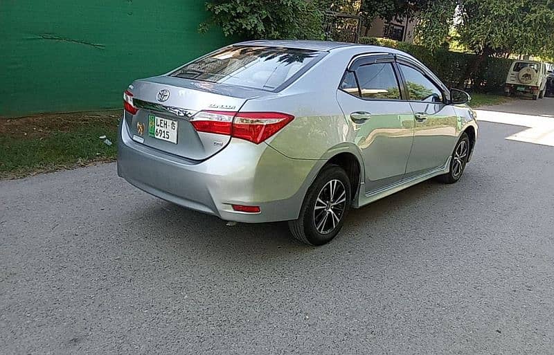 Toyota Corolla GLI 2015 1