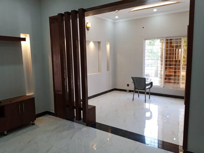 Centrally Located House For sale In Eden Boulevard Housing Scheme Available 3