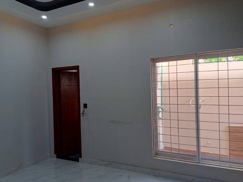 Centrally Located House For sale In Eden Boulevard Housing Scheme Available 5