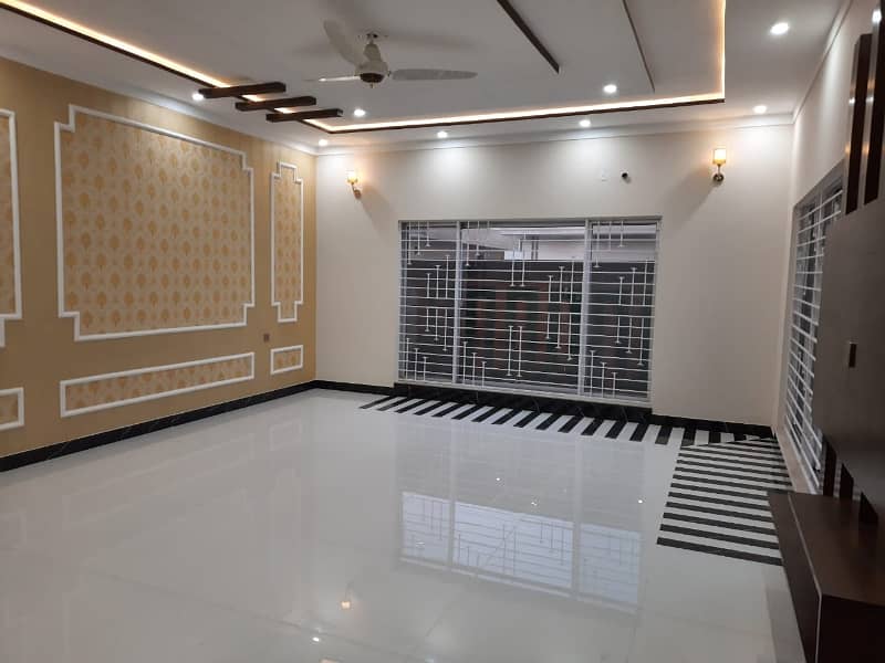 House Of 2 Kanal In PGECHS Phase 2 For sale 6