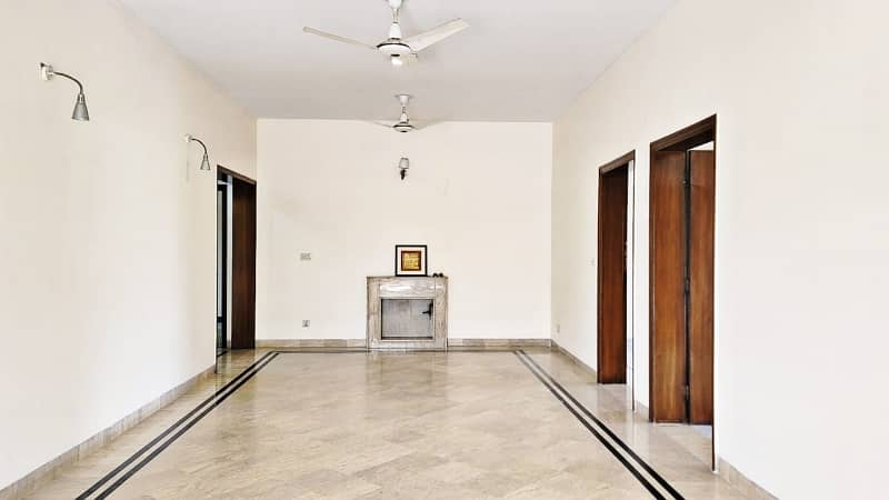 1 kanal upar portion separate gate independent portion available for rent in DHA 10