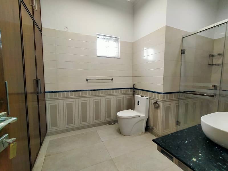 1 kanal lower portion available for rent in DHA 4