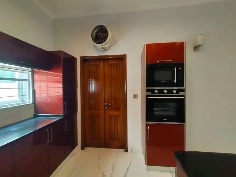 1 kanal lower portion available for rent in DHA 8