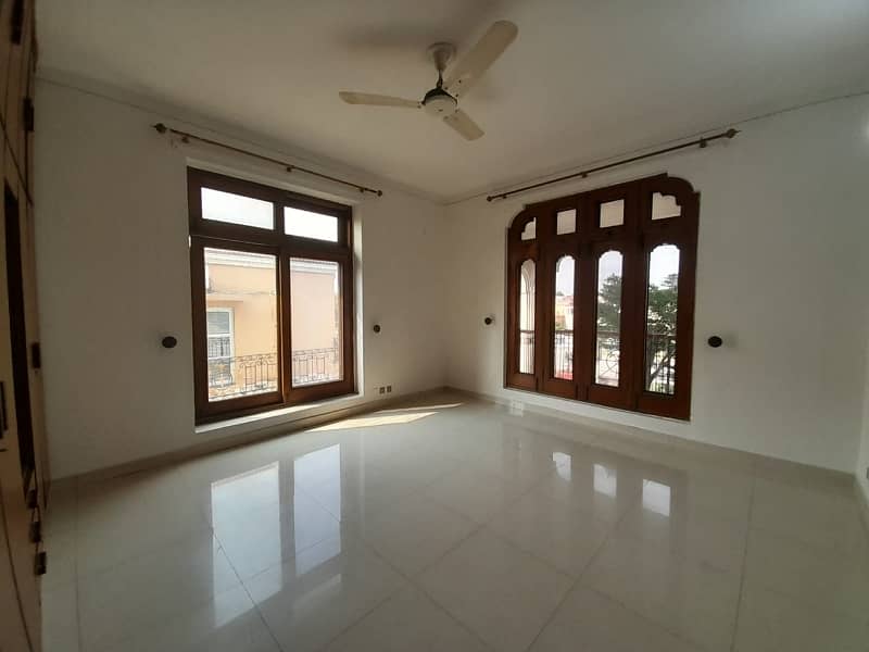 1 kanal upar portion available for rent in DHA 1