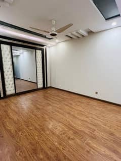 kanal upper portion available For Rent