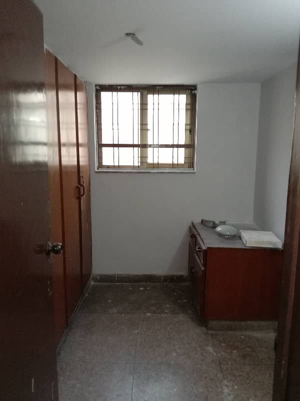 2 Kanal Upper Portion Separate Gate Independent Portion Available For Rent In DHA 7