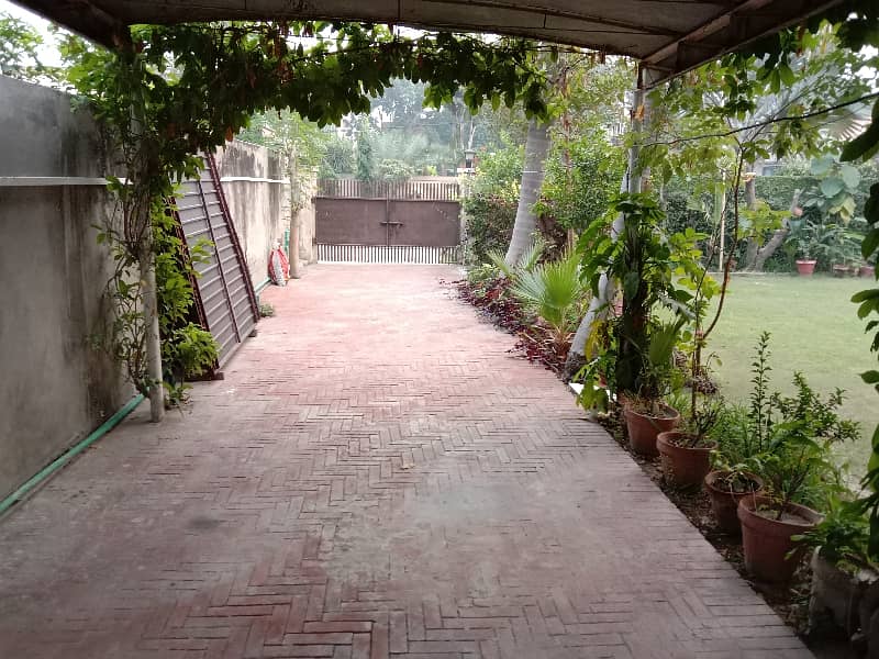 2 Kanal Upper Portion Separate Gate Independent Portion Available For Rent In DHA 16