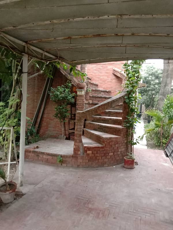 2 Kanal Upper Portion Separate Gate Independent Portion Available For Rent In DHA 17