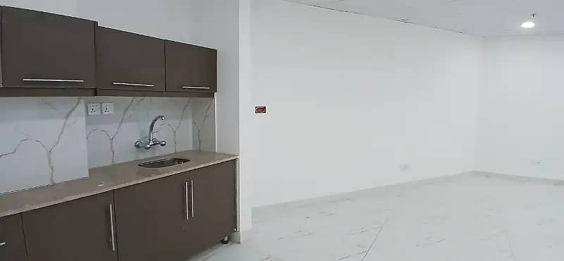 Area 520 square Feet Brand New Corporation Office Available For Rent in Main Boulevard Road Gulberg 3 Lahore 2