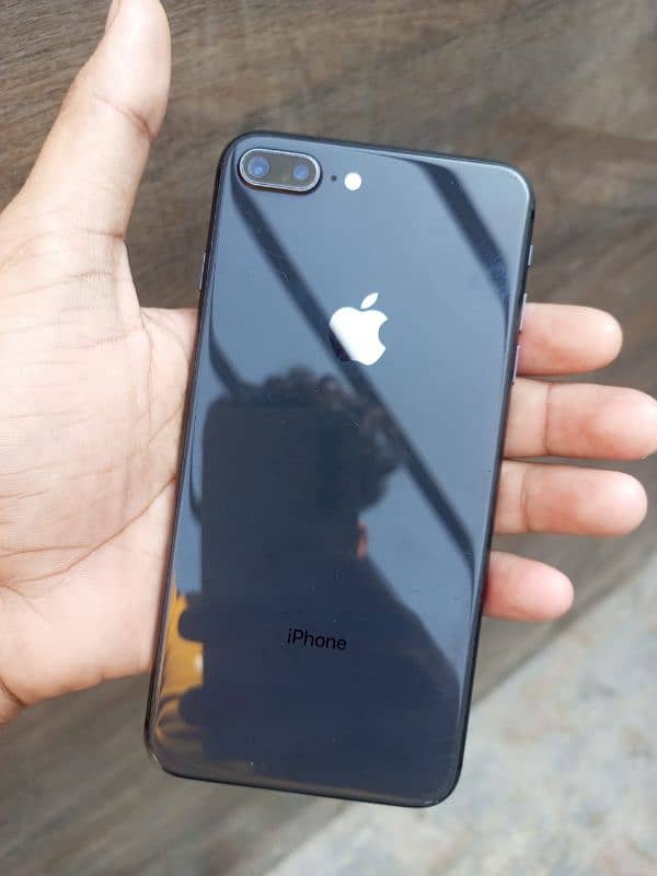 iPhone 8 Plus+ | Color: Space Gray 3