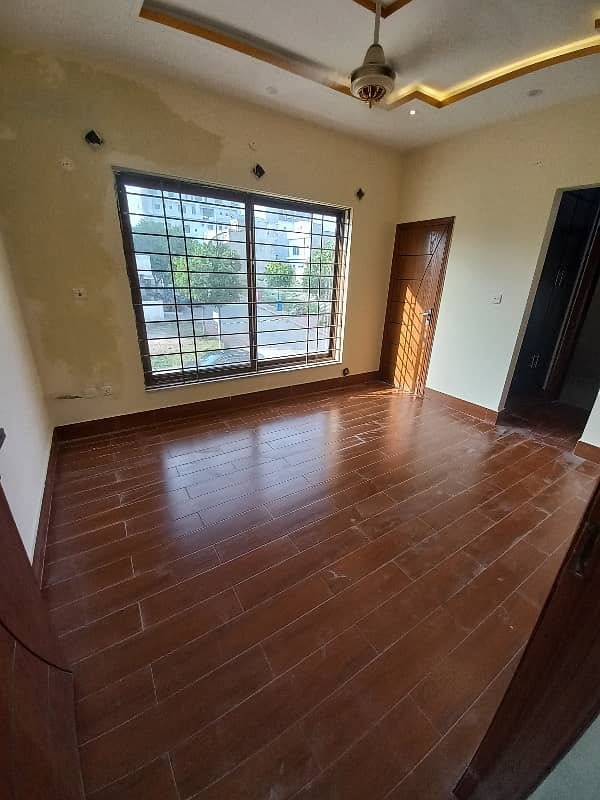 5 Marla house available for rent 15