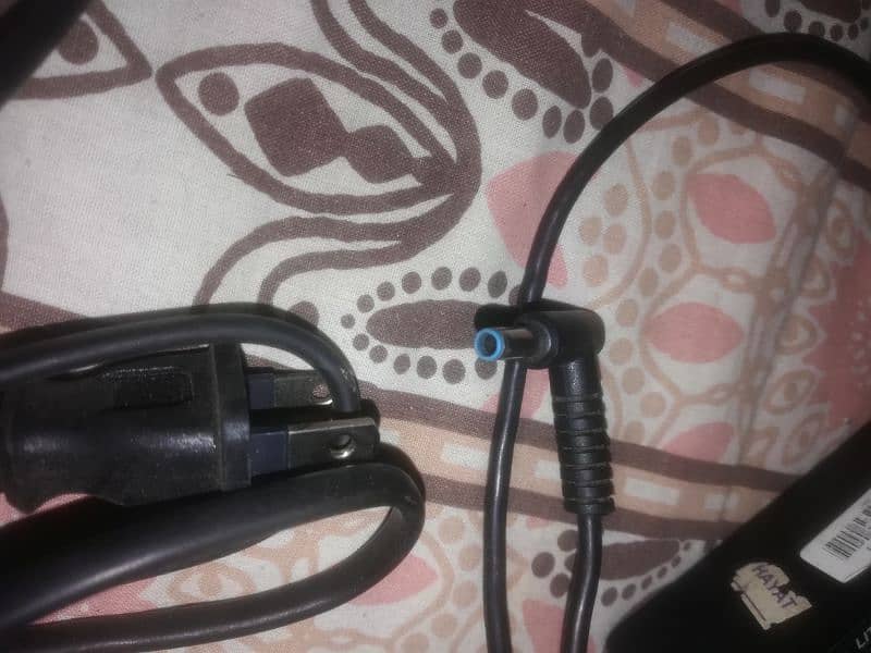 hp elitebook laptop charger 1