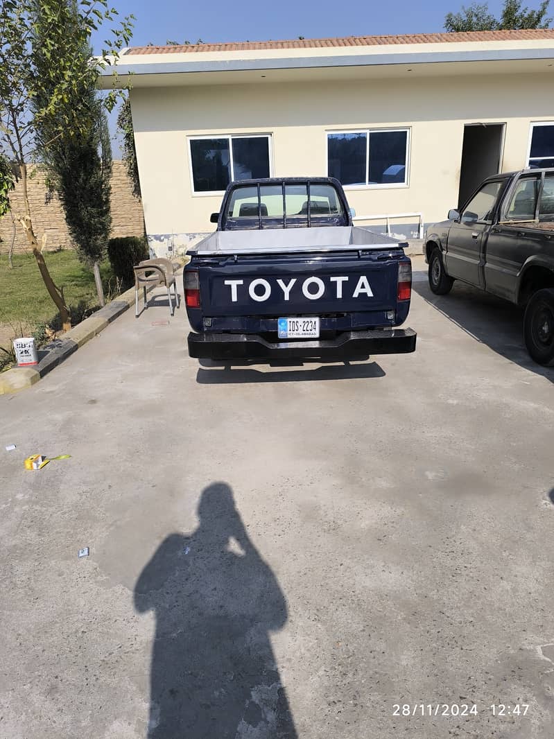 Toyota Hilux 2005 single cabin 4