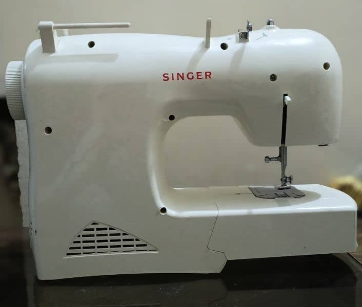 Singer Sewing Machine 4205/4210 1