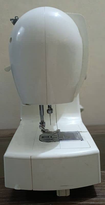 Singer Sewing Machine 4205/4210 5