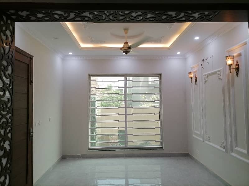 Spacious House Is Available In Green City For Sale 6