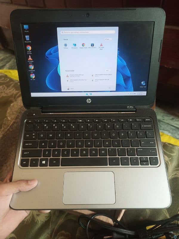 HP Stream 11 Pro with Charger Window 11 Pro (Tiny) Installed 32GB SSD 2