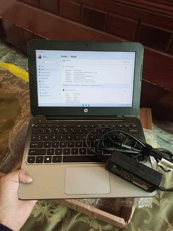 HP Stream 11 Pro with Charger Window 11 Pro (Tiny) Installed 32GB SSD 7