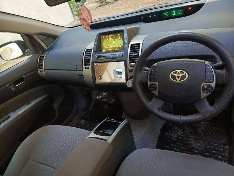 Toyota Prius 2011 13