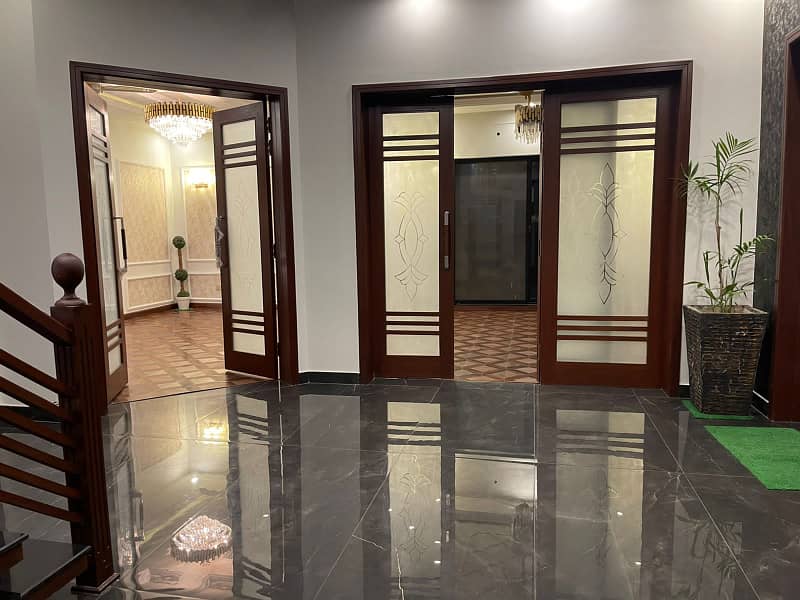 10 Marla upper portion House Available For Rent in Lowest Price at Bahria Town Lahore Lahore 2