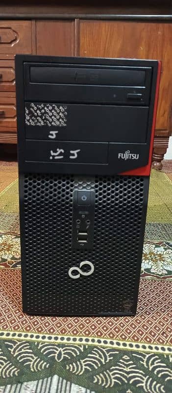 Fujitsu Tower Pc. Ram 8/hard250. 0