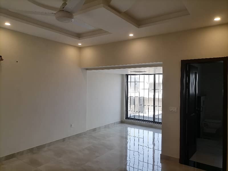 Perfect 1 Kanal House In Divine Gardens For Rent 0