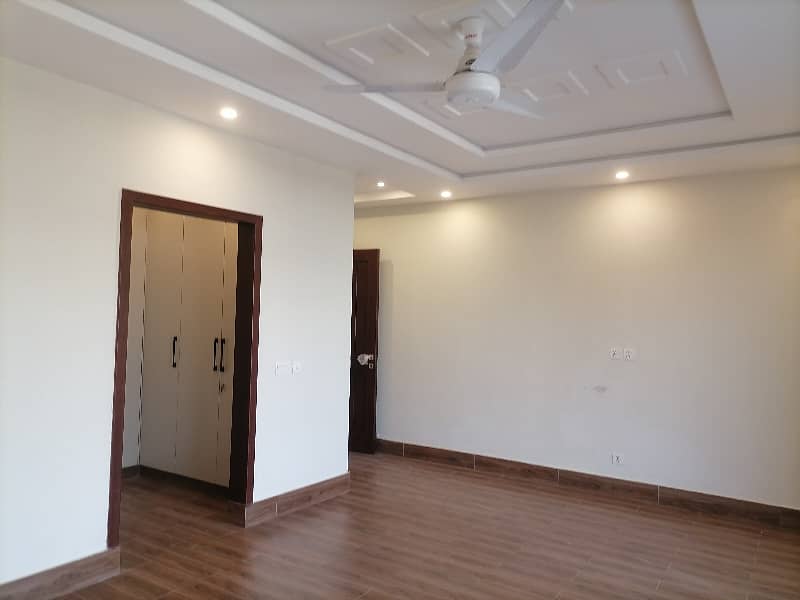 Perfect 1 Kanal House In Divine Gardens For Rent 6