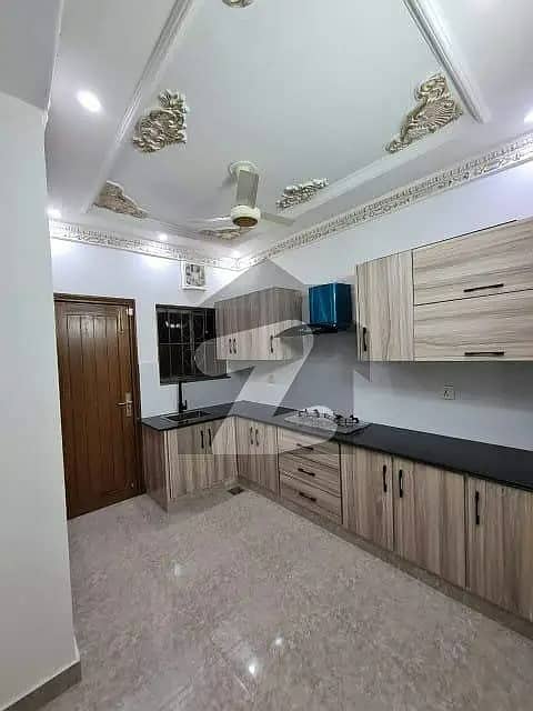 5 Marla Slightly Used House For Sale In Bock AA Sector D Bahria Town Lahore 3