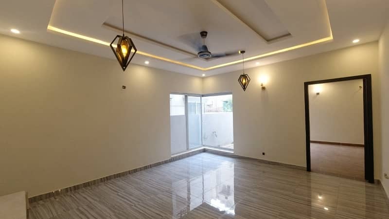 10 Marla House In Central Divine Gardens For Sale 3