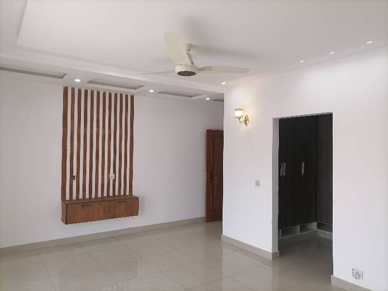 Reasonably-Priced 10 Marla Flat In Divine Gardens, Divine Gardens Is Available As Of Now 2