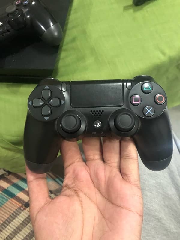 Ps4 standard 500gb 4