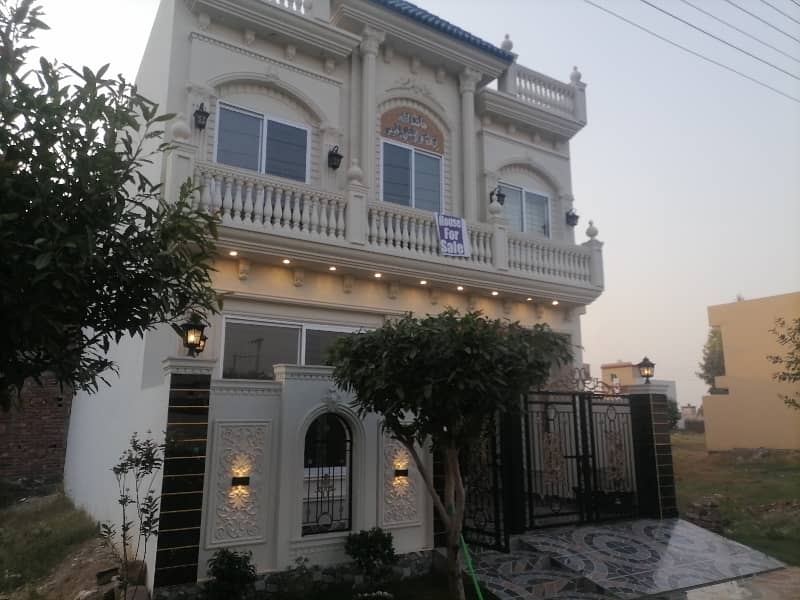 Ideal Prime Location 5 Marla House Available In Central Park - Block A1, Lahore 1