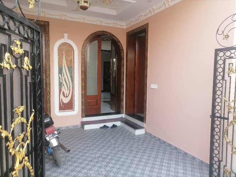 Prime Location In Central Park - Block A1 House For sale Sized 5 Marla 5