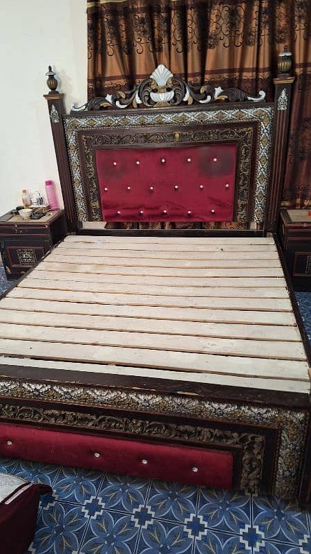 Duble bed with dressing 0