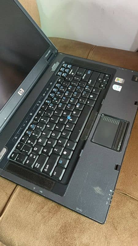 HP Compaq nc 8430 3