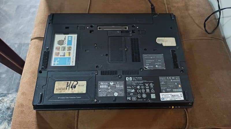 HP Compaq nc 8430 7