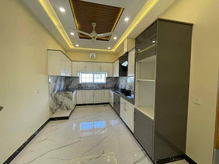 One Kanal Brand New House Available For Sale In Dha Phase 7 Prime Location 10