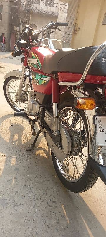 Honda cd70 2022 model lush condition 8