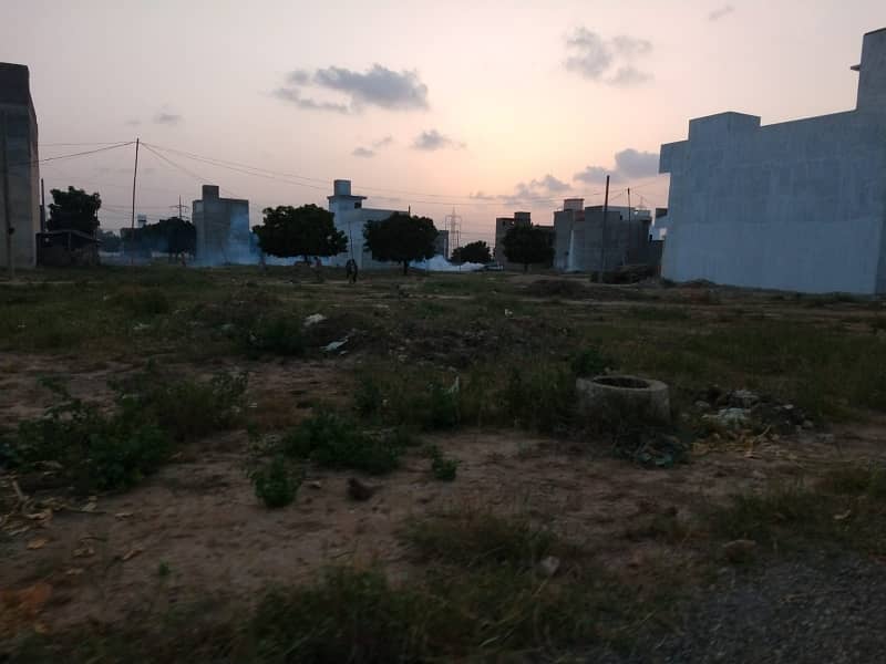 120 Sq Yard GOOD LOCATION Transfer Plot In BLOCK 3 SAADI GARDEN 7