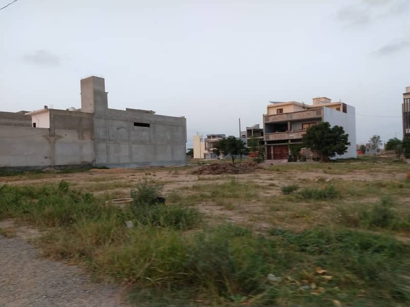 120 Sq Yard GOOD LOCATION Transfer Plot In BLOCK 3 SAADI GARDEN 8