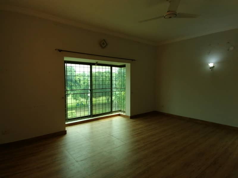 DHA 1 Kanal Facing Park Ideal Upper Portion For Rent In Phase 1 1