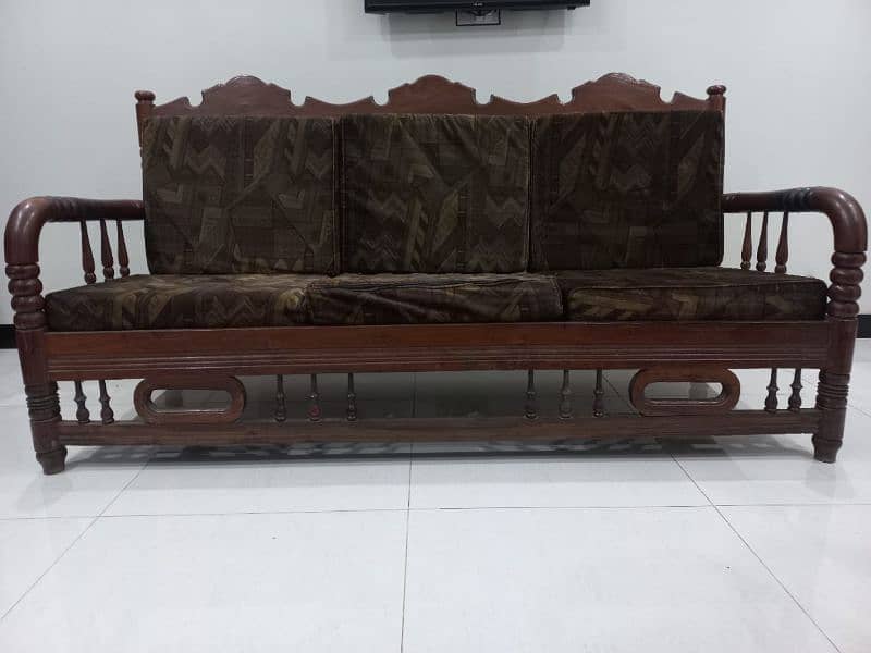 sofa set for sale in immaculate condition 2