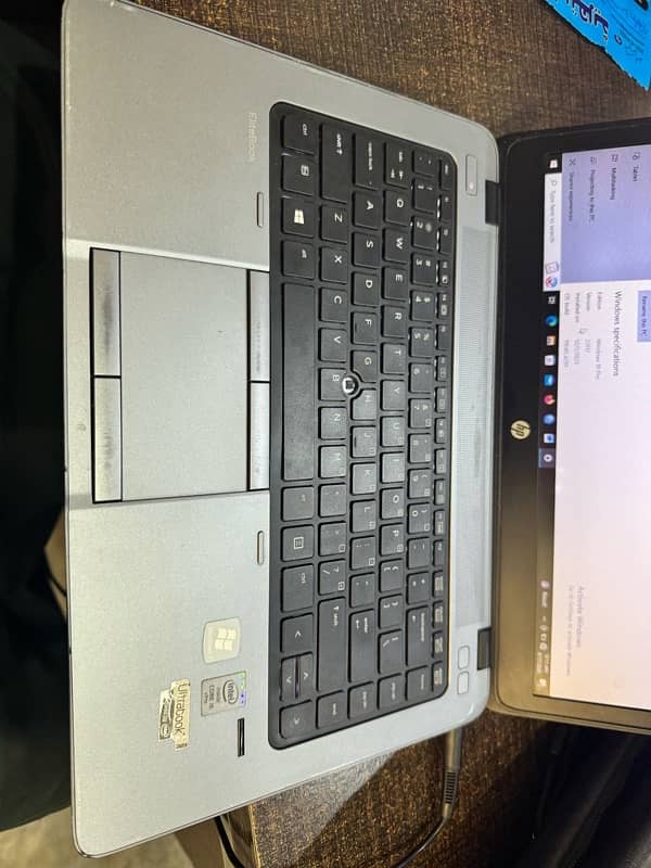 hP EliteBook 1