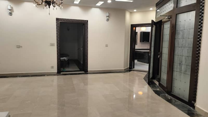 515 Square Feet Flat For sale In Beautiful Bahria Town - Sector D 0