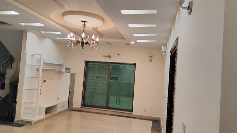 515 Square Feet Flat For sale In Beautiful Bahria Town - Sector D 1