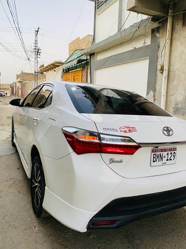 Toyota Altis Grande 2018 4