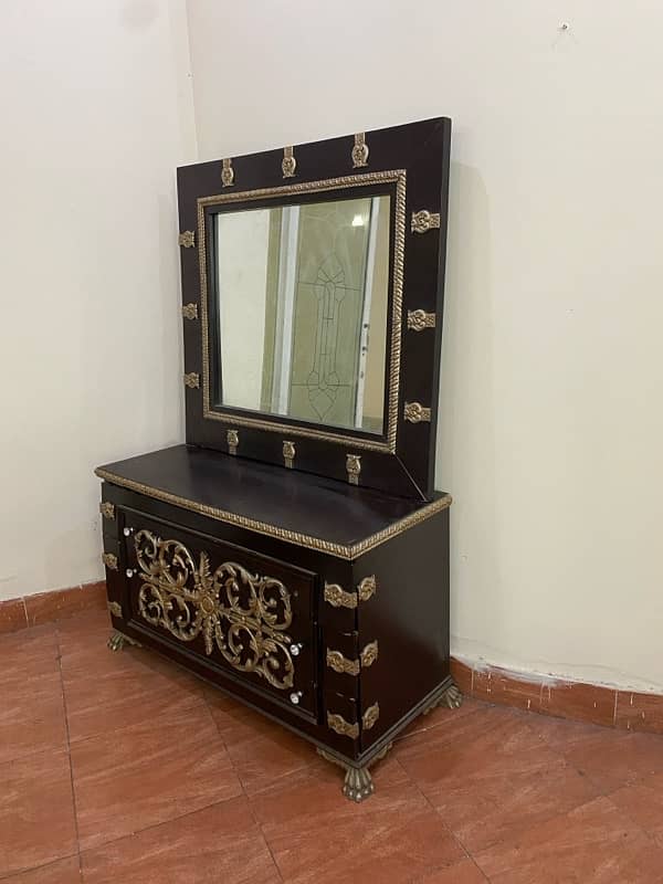 used console with table imported turkish made urgently sale 0