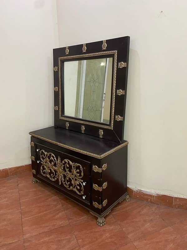 used console with table imported turkish made urgently sale 1