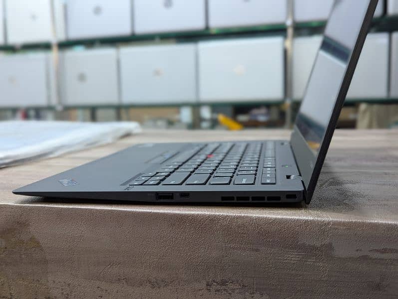 Lenovo x1 carbon i5 5th gen 4