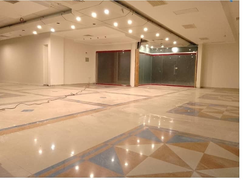 Investment Corridor And Builders Proudly Offer Area 1200 Square Feet Corporate Office Available For Rent in Main Boulevard Road Gulberg 3 Lahore 0